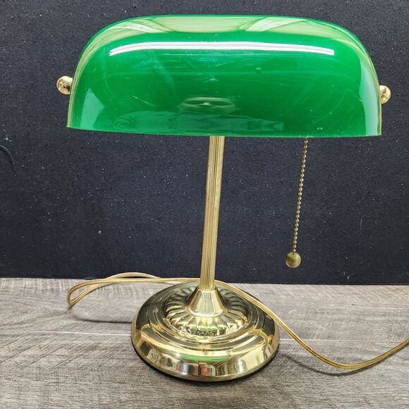 Vintage Green Banker’s Desk Lamp Brass Base Plastic Shade Tested Works - Picture 2 of 12